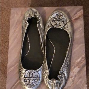 Tory Burch Reva silver snake print flats